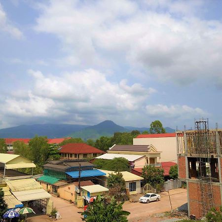 Samnop Samnang Guesthouse Kampot Bagian luar foto