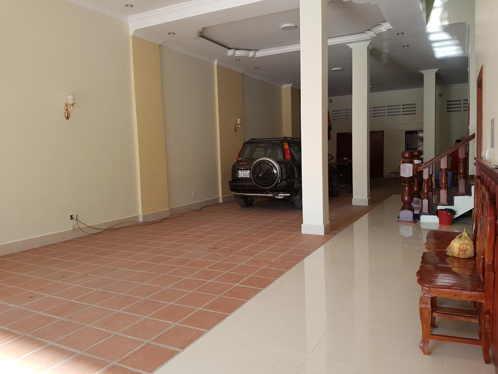 Samnop Samnang Guesthouse Kampot Bagian luar foto