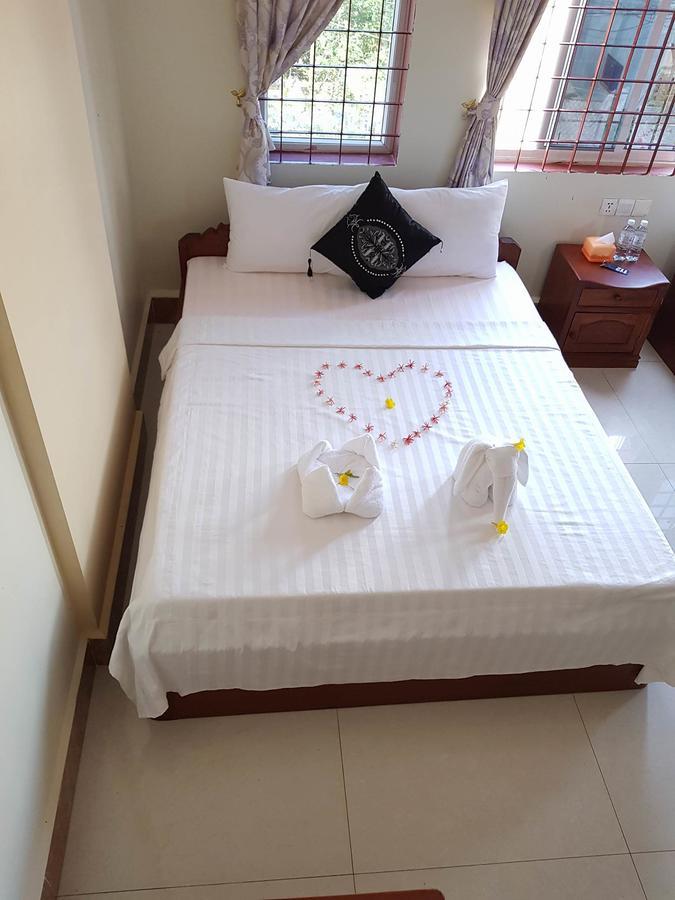 Samnop Samnang Guesthouse Kampot Bagian luar foto